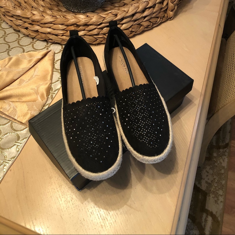 New in Box London Fog collections espadrille